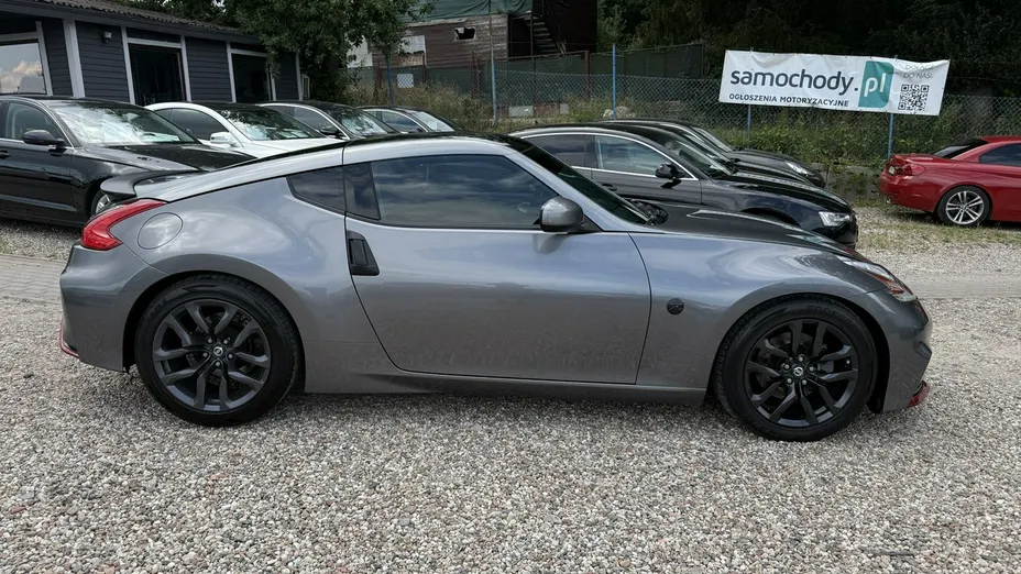 NISSAN 370 Z -
