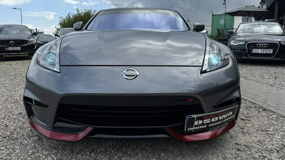NISSAN 370 Z -