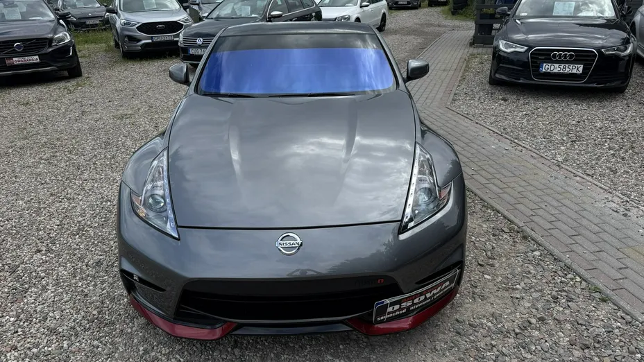NISSAN 370 Z -