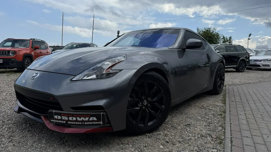 NISSAN 370 Z -