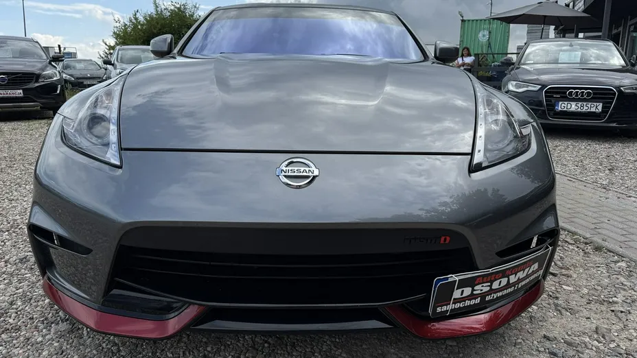 NISSAN 370 Z -