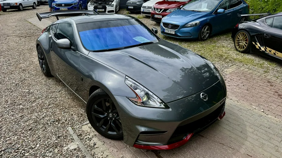 NISSAN 370 Z -