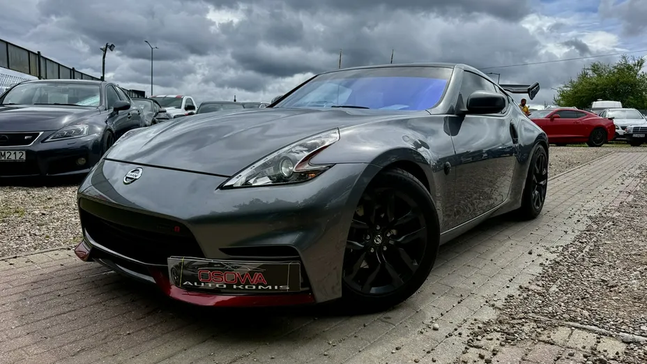 NISSAN 370 Z -