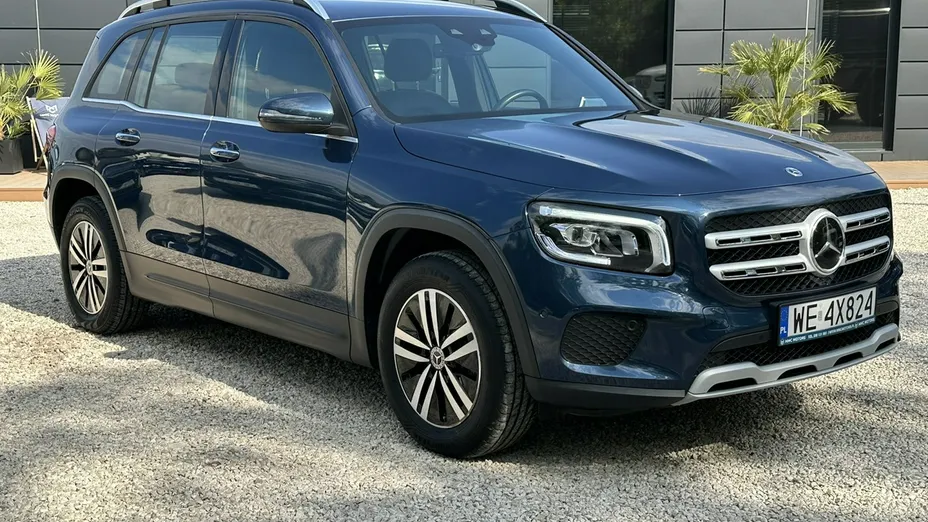 MERCEDES-BENZ GLB -