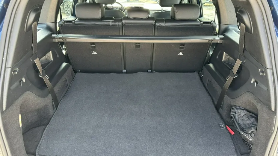 MERCEDES-BENZ GLB -