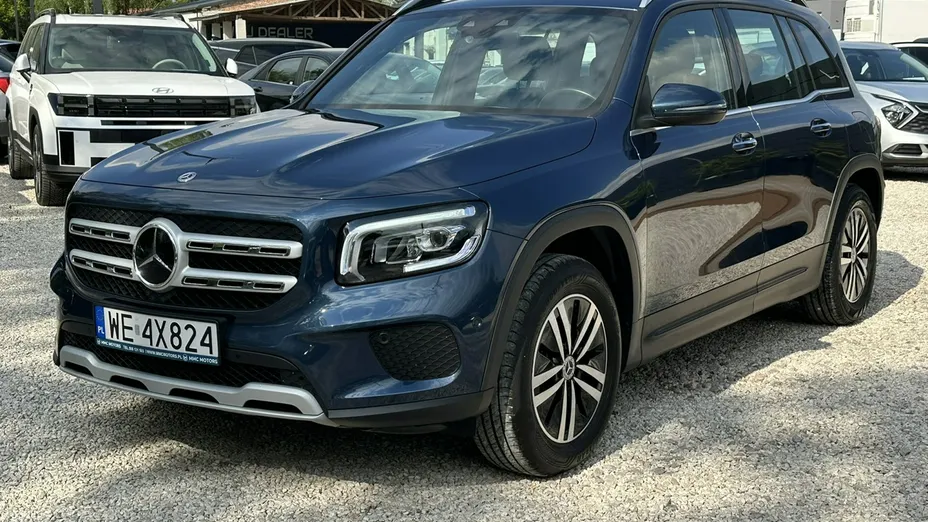 MERCEDES-BENZ GLB -