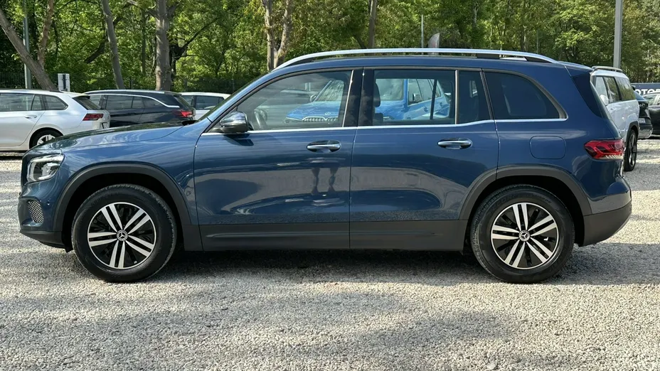 MERCEDES-BENZ GLB -