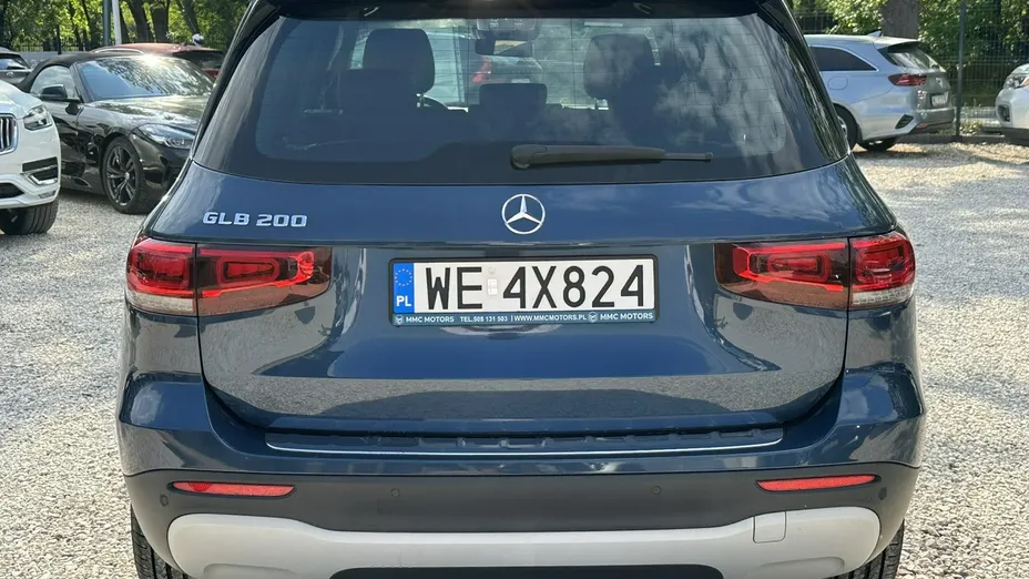 MERCEDES-BENZ GLB -