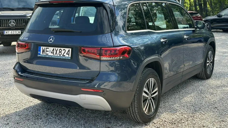 MERCEDES-BENZ GLB -