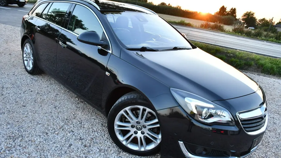 OPEL Insignia -