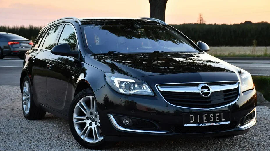 OPEL Insignia -