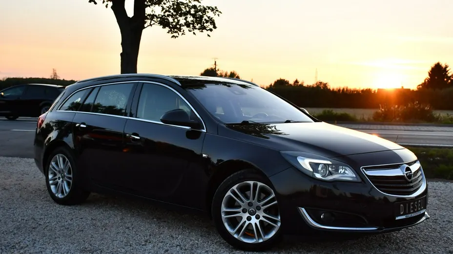 OPEL Insignia -