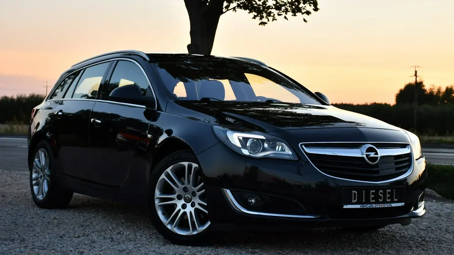 OPEL Insignia -