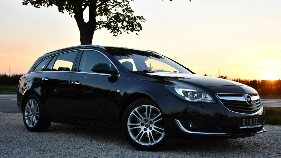 OPEL Insignia -