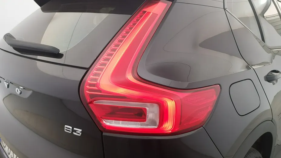 VOLVO XC40 -