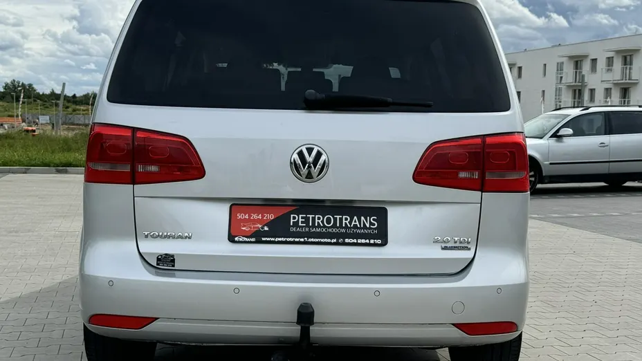 VOLKSWAGEN Touran -