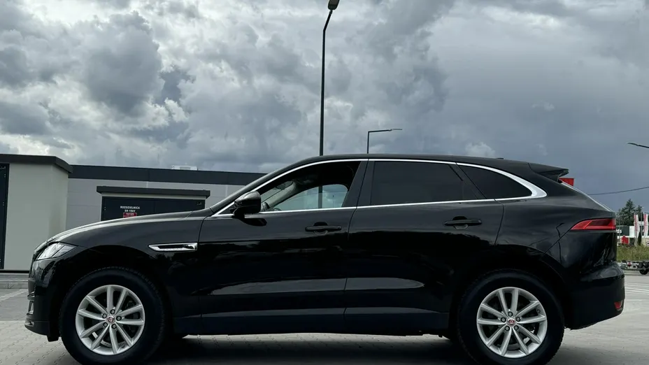 JAGUAR F-Pace -