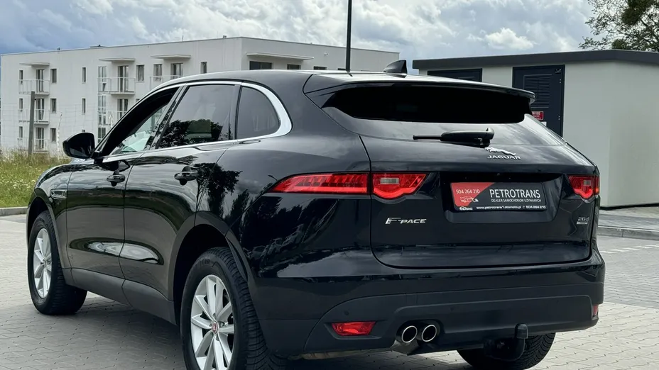 JAGUAR F-Pace -