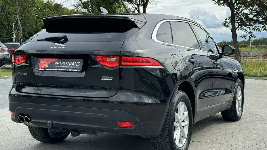 JAGUAR F-Pace -