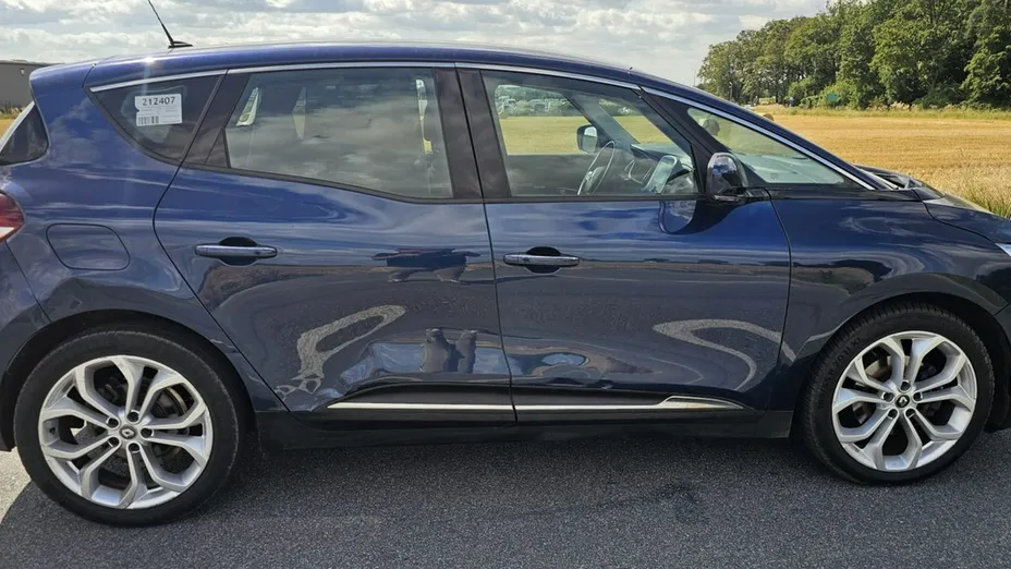 RENAULT Scenic -