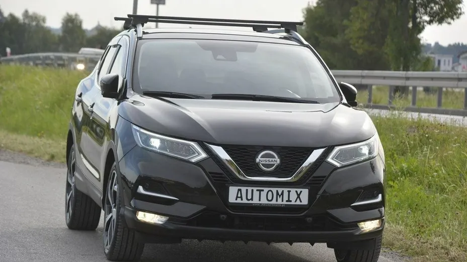 NISSAN Qashqai -