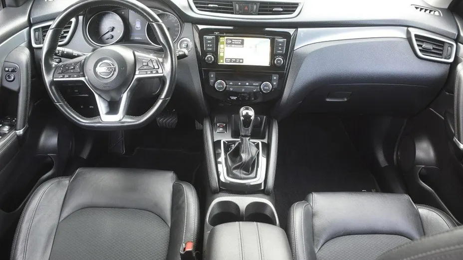 NISSAN Qashqai -
