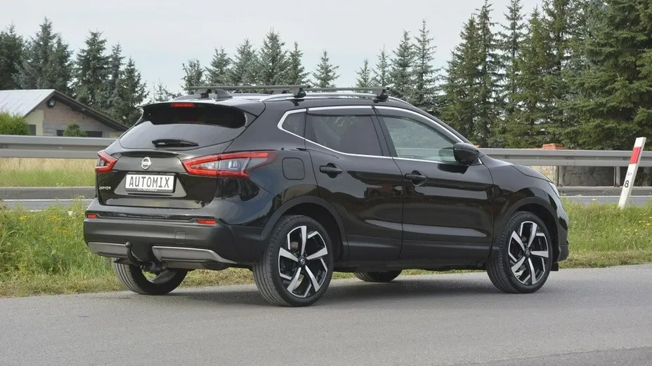 NISSAN Qashqai -