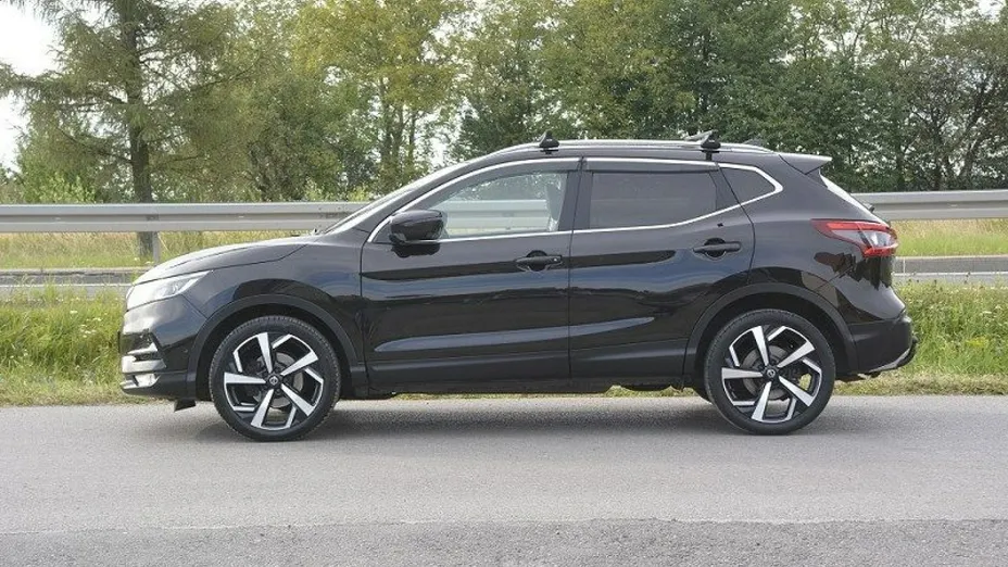 NISSAN Qashqai -