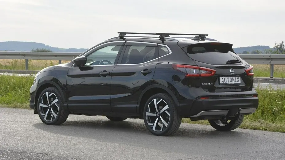 NISSAN Qashqai -