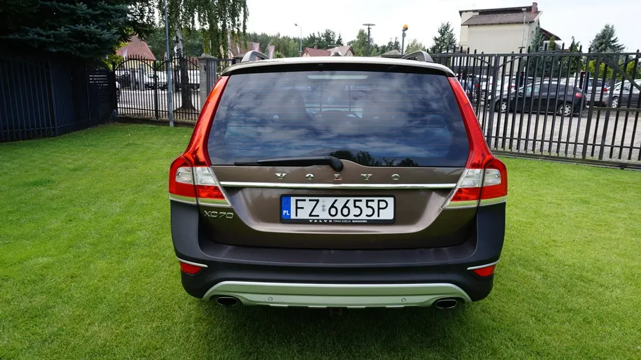 VOLVO XC70 -