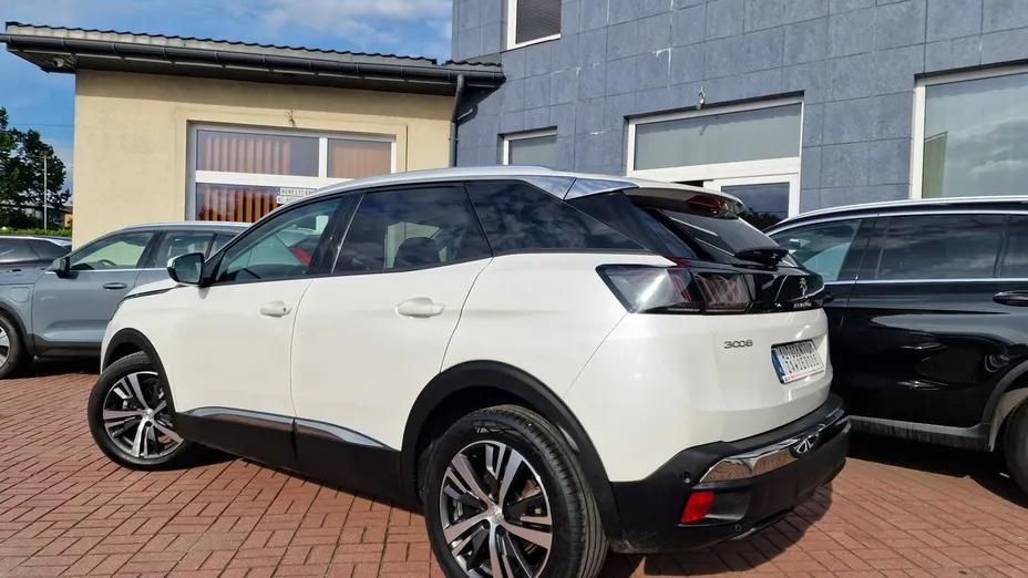 PEUGEOT 3008 -