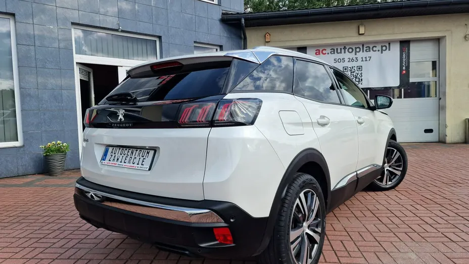 PEUGEOT 3008 -