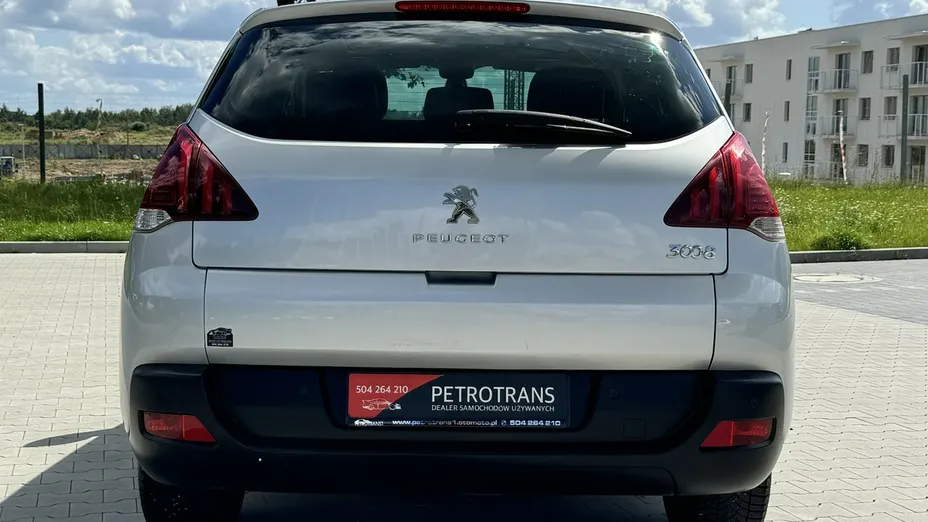PEUGEOT 3008 -