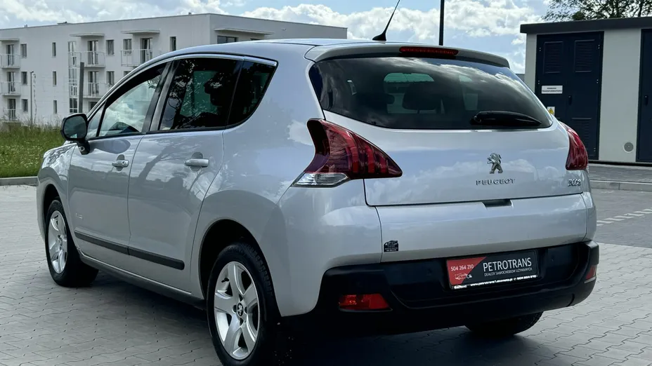 PEUGEOT 3008 -