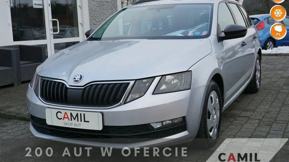 SKODA Octavia -