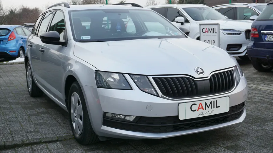 SKODA Octavia -