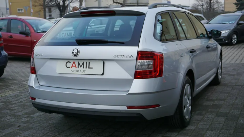 SKODA Octavia -