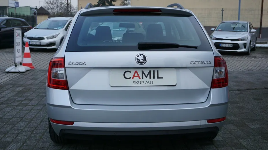 SKODA Octavia -
