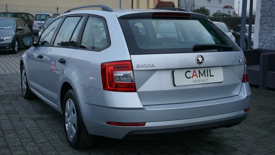 SKODA Octavia -