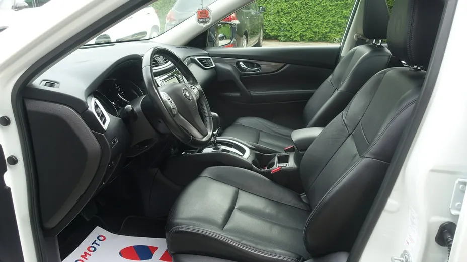 NISSAN X-Trail -