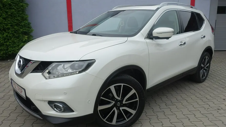 NISSAN X-Trail -