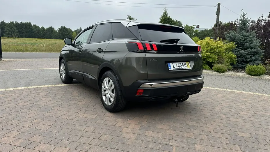 PEUGEOT 3008 -