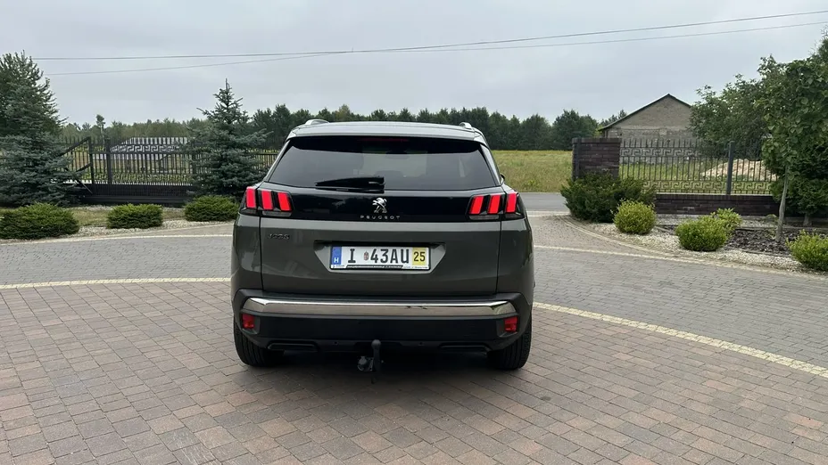 PEUGEOT 3008 -