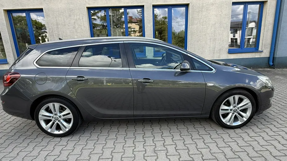 OPEL Astra -