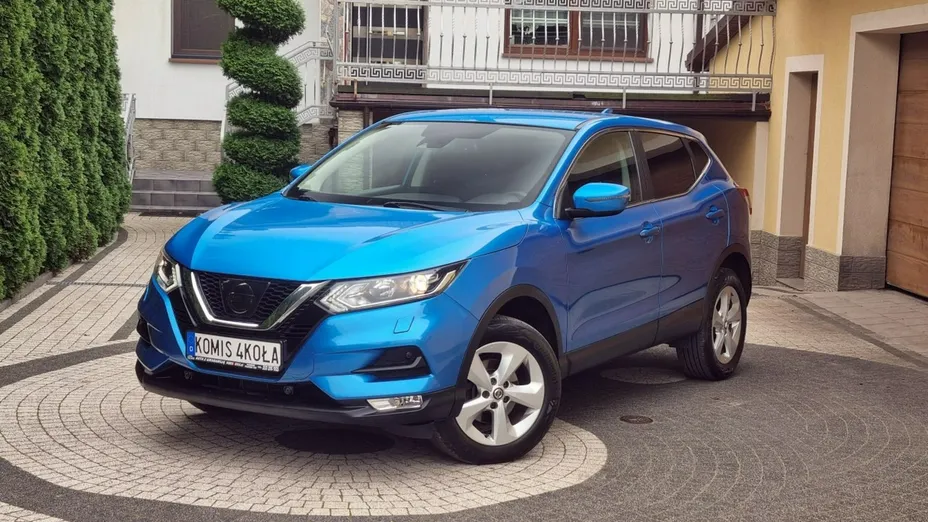 NISSAN Qashqai -