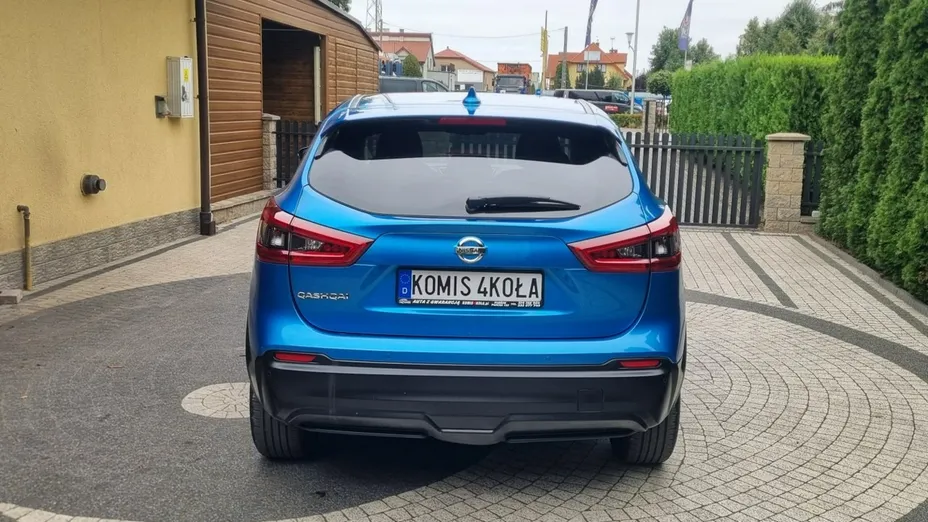 NISSAN Qashqai -