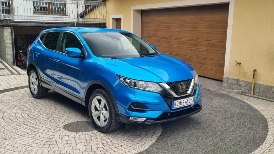 NISSAN Qashqai -