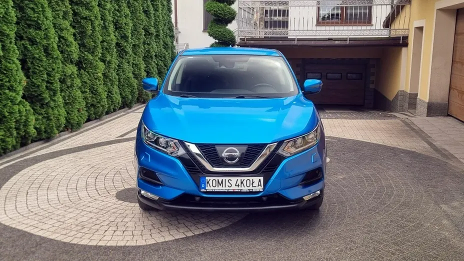 NISSAN Qashqai -