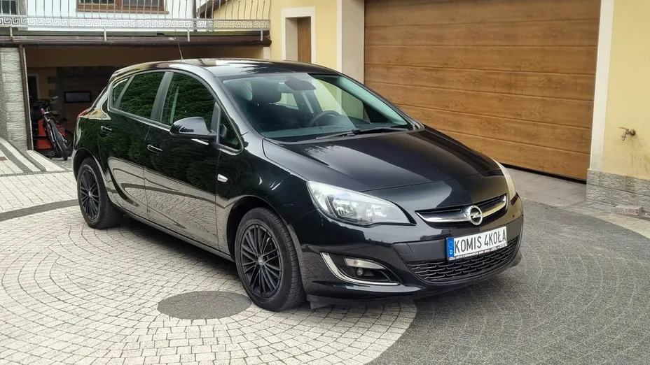 OPEL Astra -
