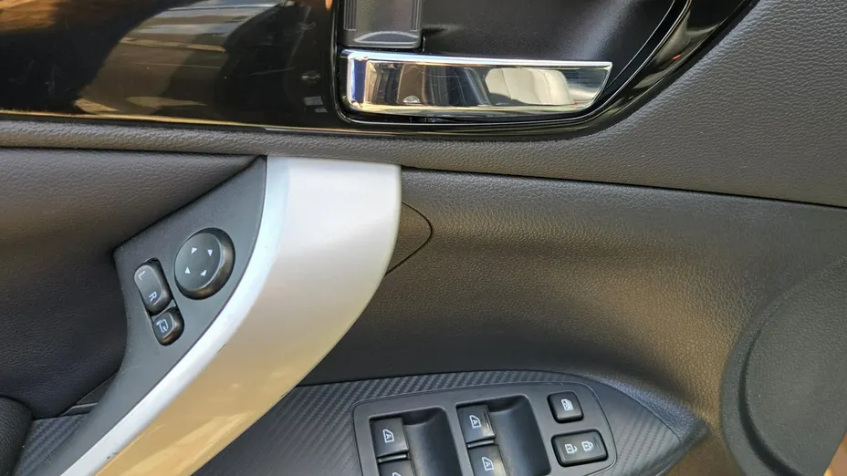 MITSUBISHI Eclipse Cross -